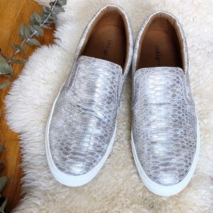 ⭐️2/$20 Indigo Rd Silver Snake Skin Slip On Loafer